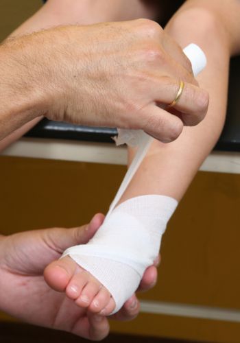 lacerations-treatment Lacerations treatment