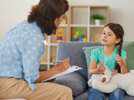 Childhood ADHD: Early Signs, Diagnosis, and Treatment for Parents {{brizy_dc_image_alt entityId=